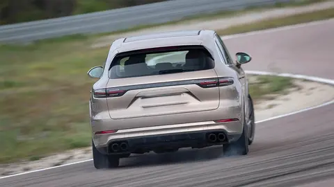 SUV咋了，之前那么火，突然很多“过来人”都不建议买了？