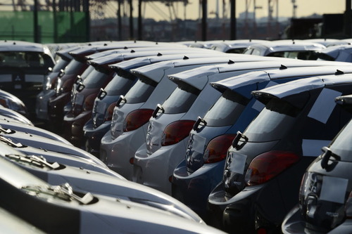 进口起亚霸锐性能怎么样？与同级别车有何差异？