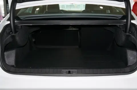 月销121台！全系1.8T配8AT，功率155kW，标致508L改款减配惹争议